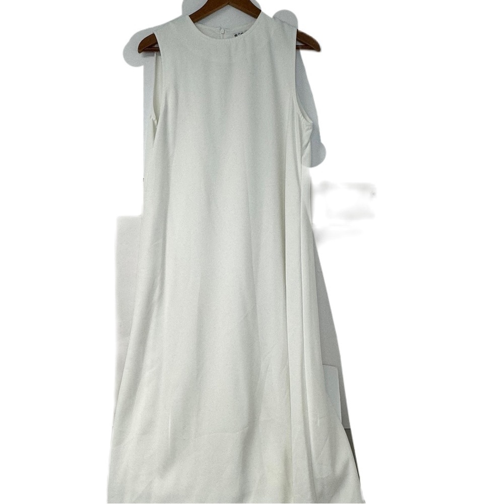 Story woman’s large white sleeveless Aline midi dress fancy holiday party fun